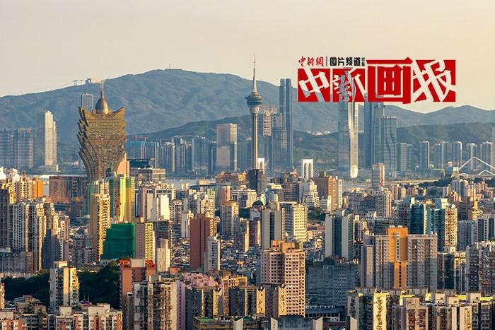 這璀璨的明珠，是我們的驕“澳”