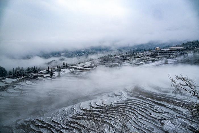 重慶酉陽(yáng)：千氹田梯田迎來降雪