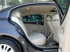 汽車(chē)之家 上海大眾 新領(lǐng)馭 1.8t at 自動(dòng)尊杰型