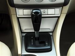 汽車(chē)之家 長(zhǎng)安福特 �？怂� 1.8 at時(shí)尚型