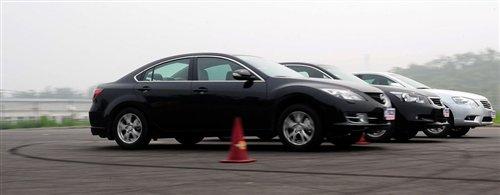 三款日系中型車(chē)對(duì)比 睿翼/雅閣/凱美瑞 汽車(chē)之家