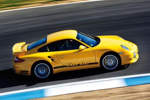 速度藝術(shù) 激情試駕新款保時(shí)捷911 Turbo