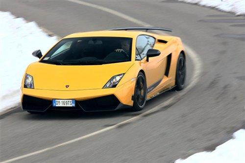 憤怒的公牛 試駕蘭博基尼Superleggera 汽車(chē)之家