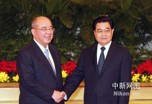 圖：胡錦濤會(huì)見中國(guó)國(guó)民黨主席吳伯雄